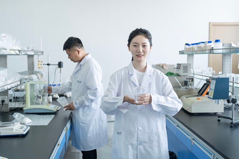 Zovae-professional-chemist-team