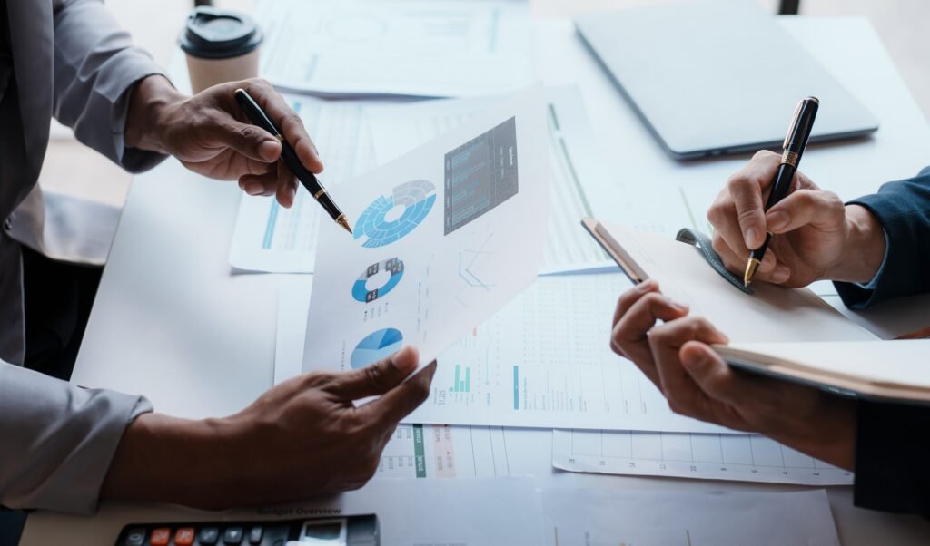 Business people are meeting show business growth to plan new business expansion in the future.